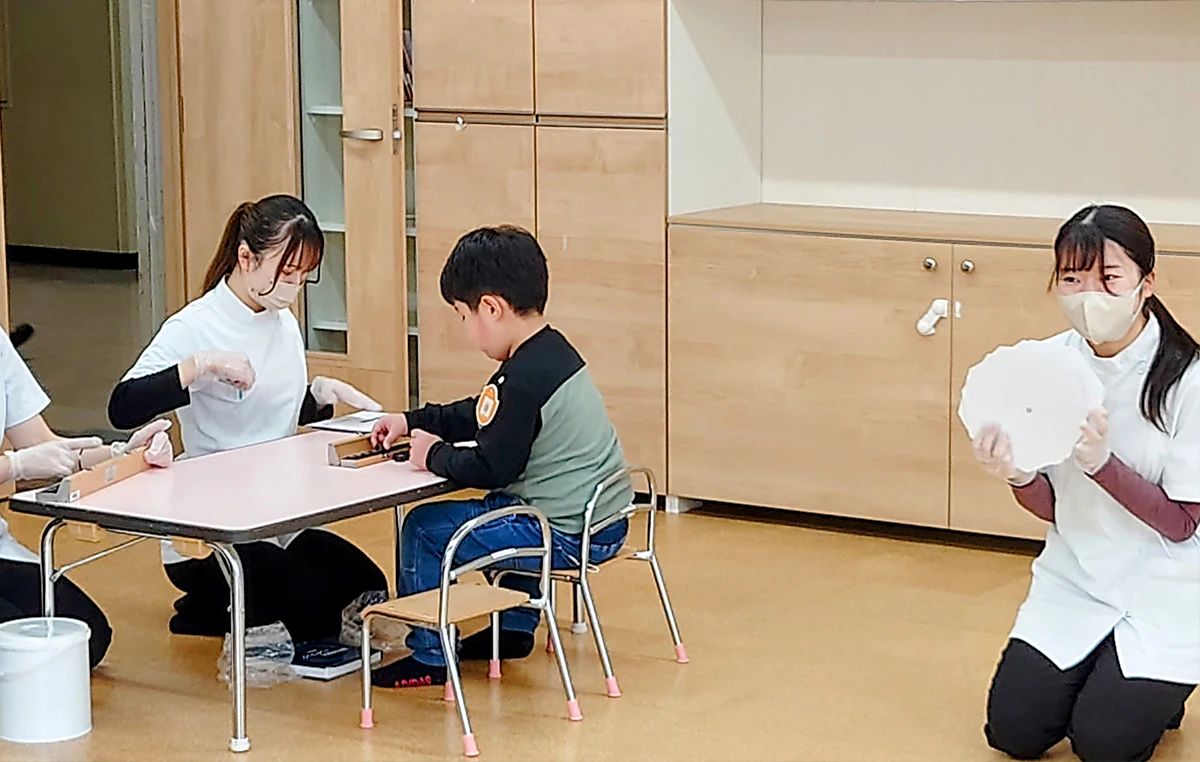 園児の視力検査