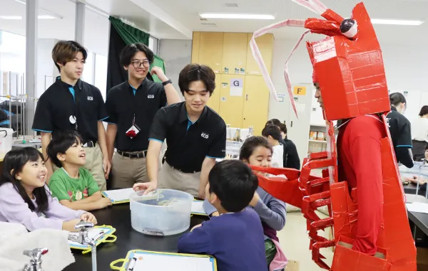船堀小学校 ザリガニ出前授業